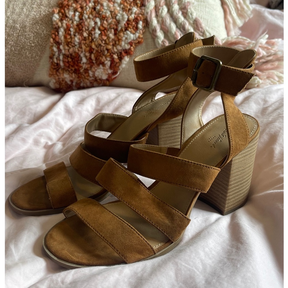 Brown suede chunky heels -size 8